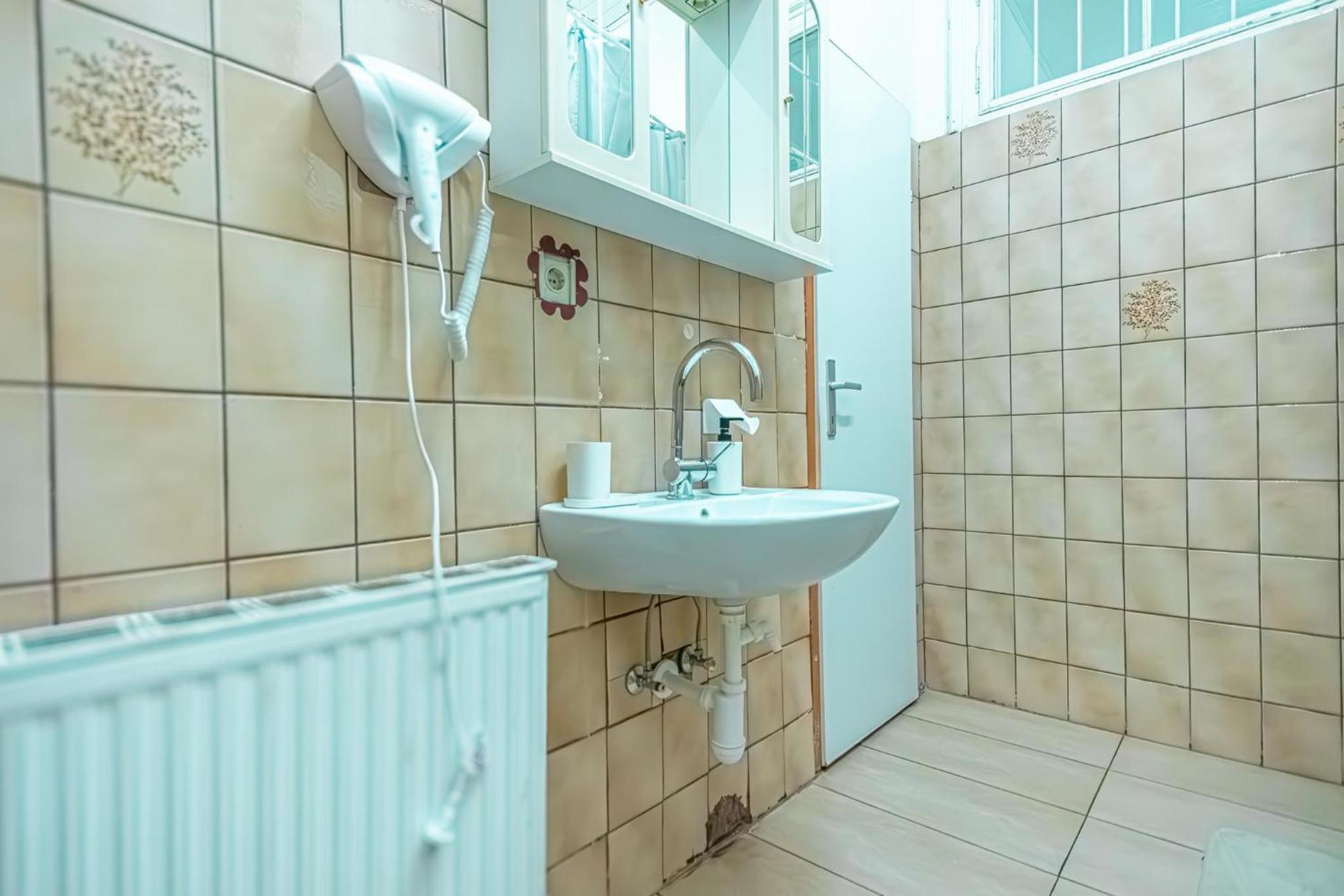 Central Belvedere 3Br Shared Apartment - 12 Min From City Center Wien Eksteriør billede